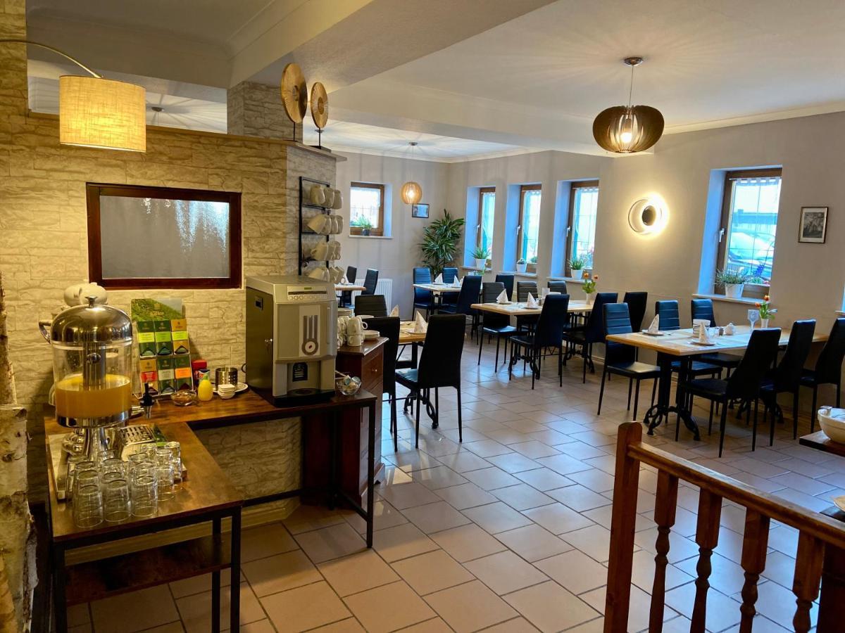 Hotel Garni Zum Rebstock Naumburg  Exterior photo