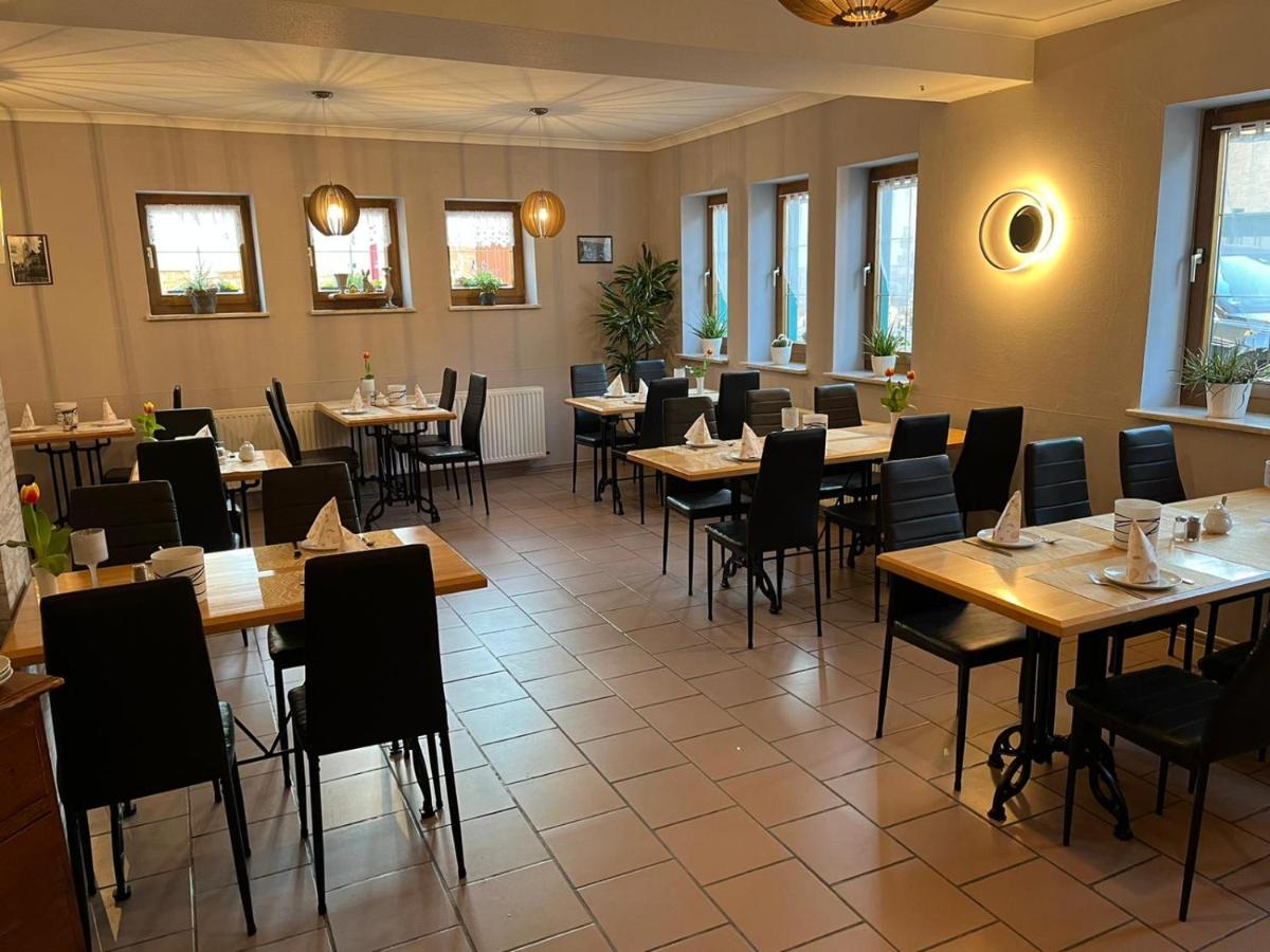 Hotel Garni Zum Rebstock Naumburg  Exterior photo